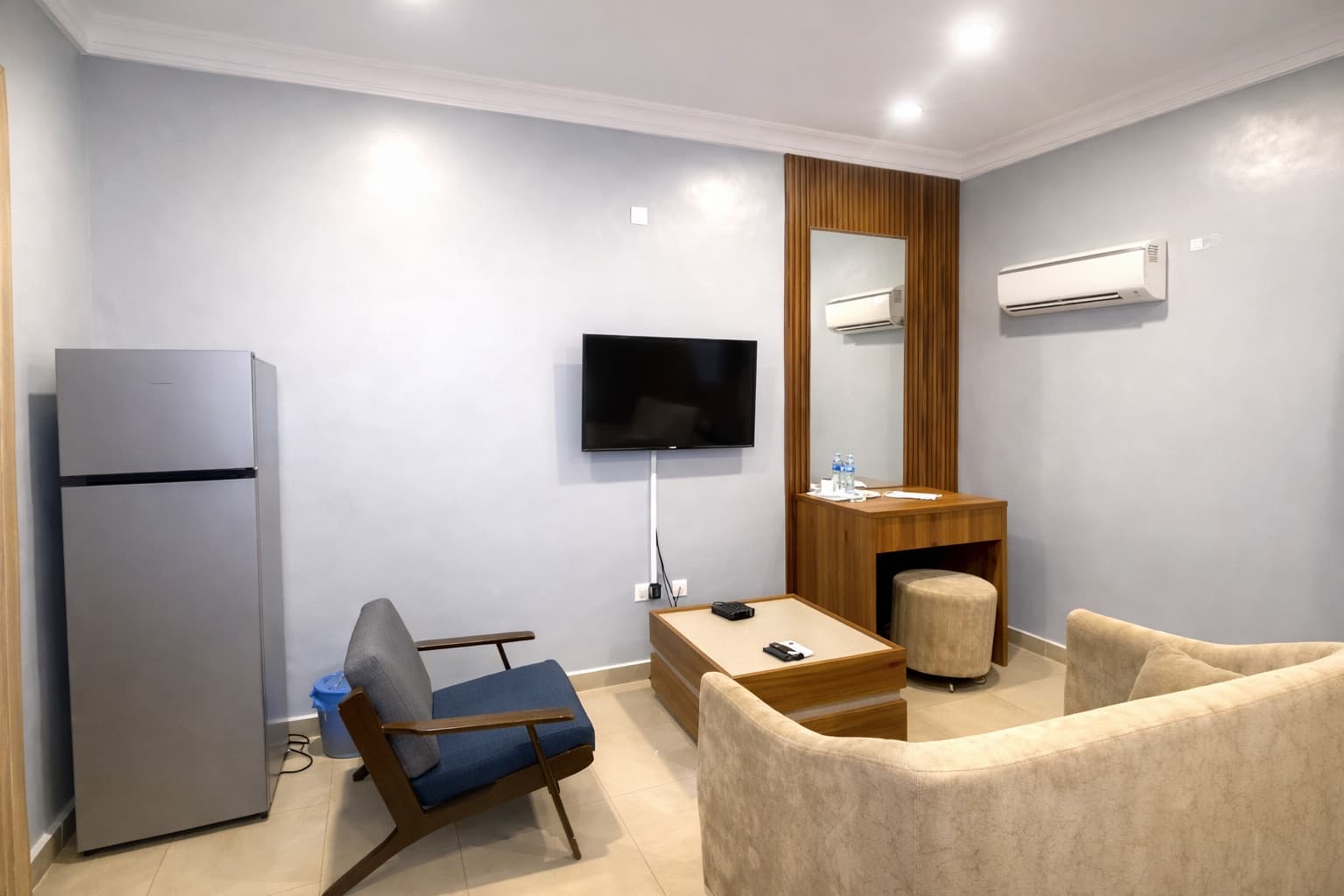 Yellow Wood Room photo 2